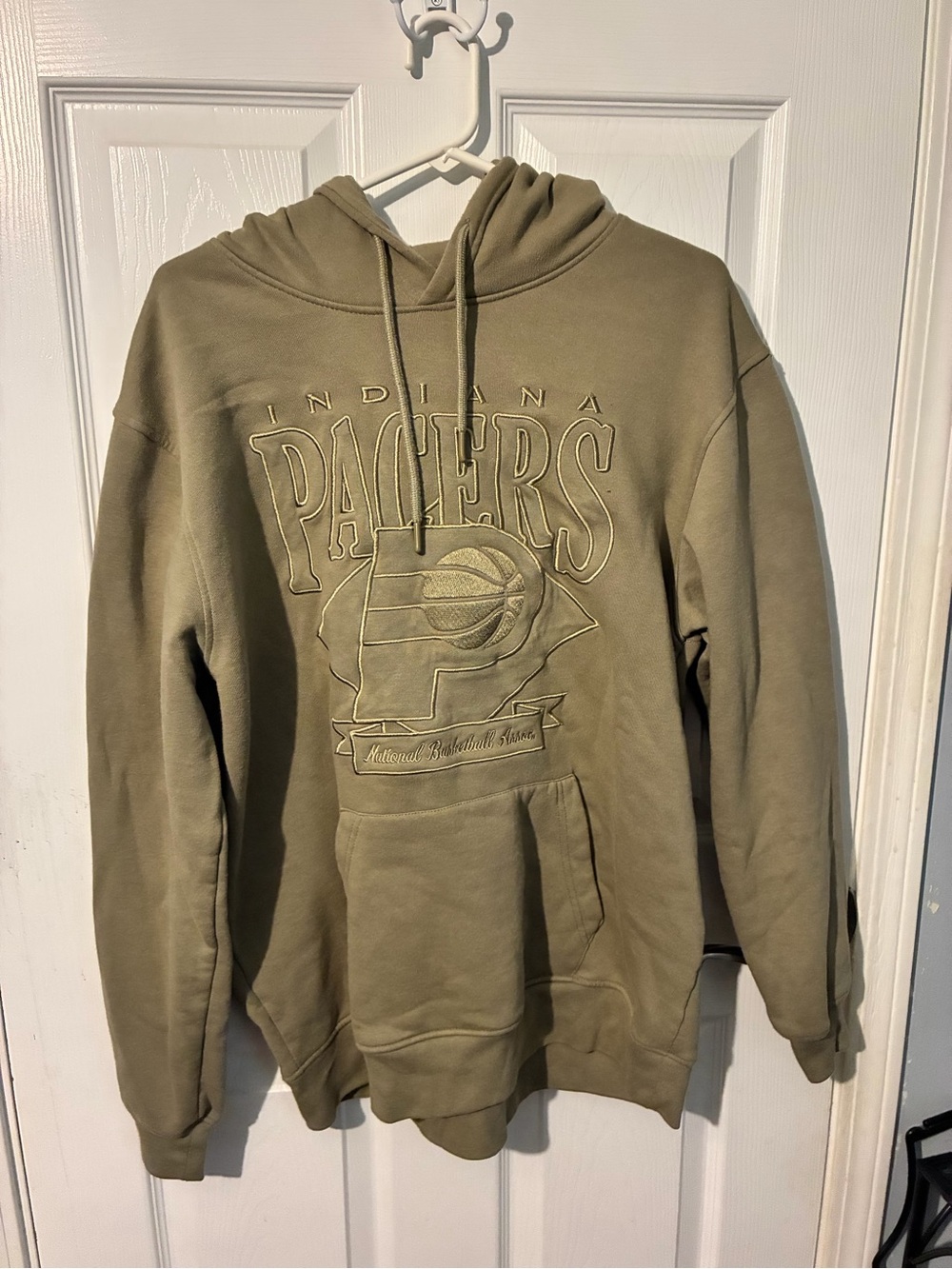 Pacers Hoodie, Size Large